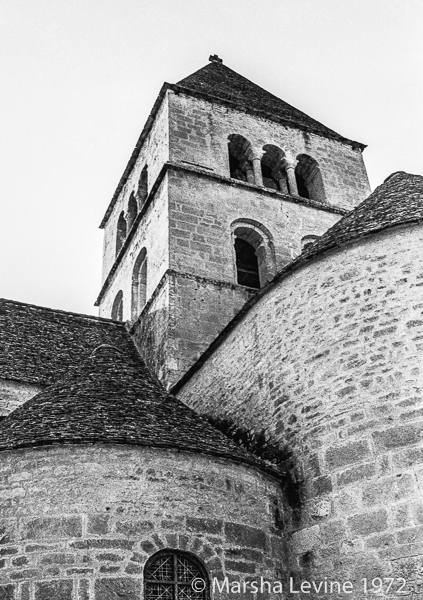 The church of Saint-Lon-sur-Vzre, Dordogne